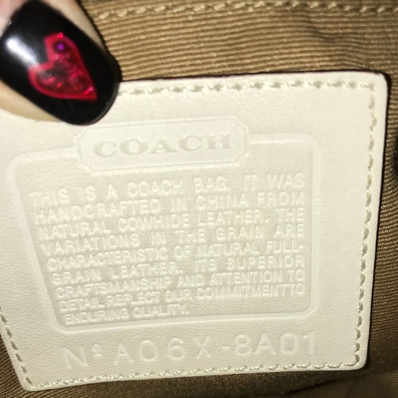 Coach purse , USED, winter white color , LEATHER - Picture 3 of 8